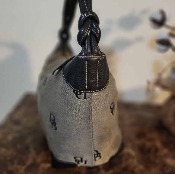 GUC Dooney and Bourke Monogram with Leather Trim Hobo Large size - Picture 4 of 17